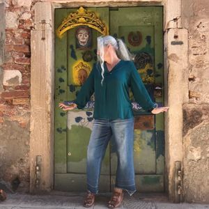 Meet your Posher, Jenn